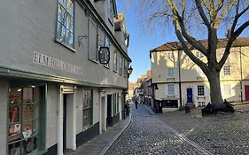 Tranquil Apartment In Norwich City Center